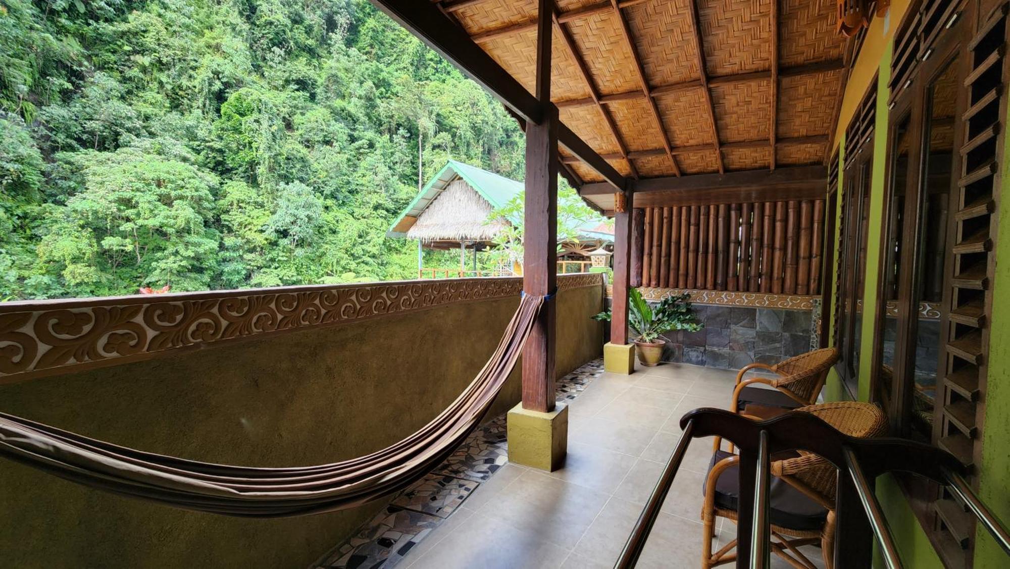 Sam'S Bungalows And Treks Bukit Lawang Exterior foto