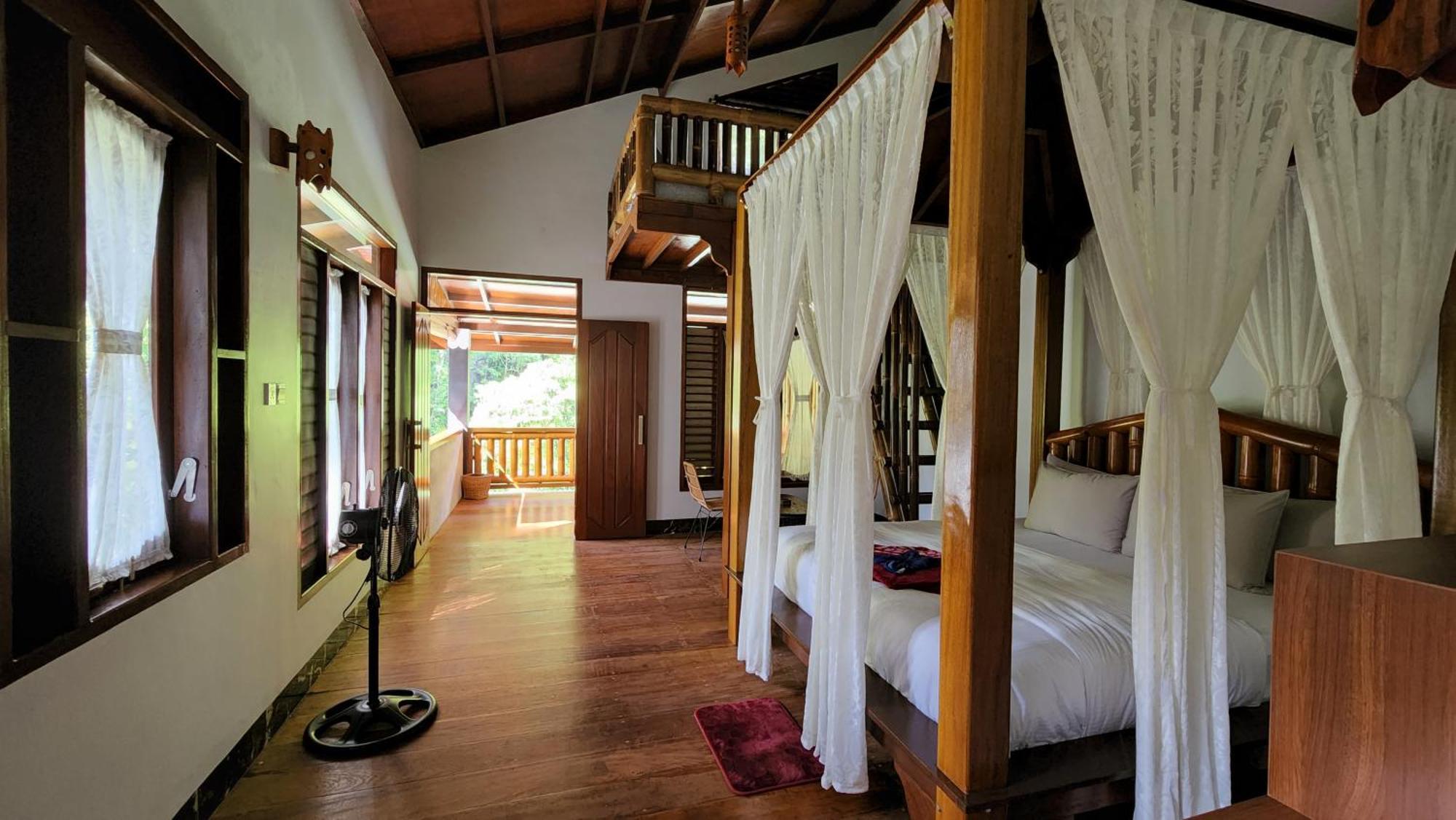 Sam'S Bungalows And Treks Bukit Lawang Exterior foto