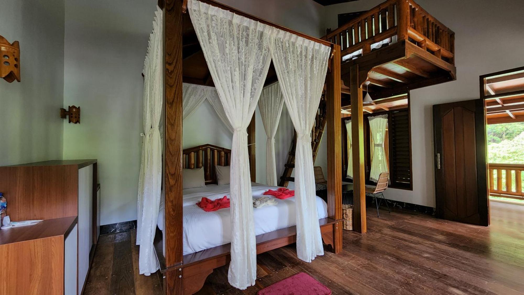 Sam'S Bungalows And Treks Bukit Lawang Exterior foto