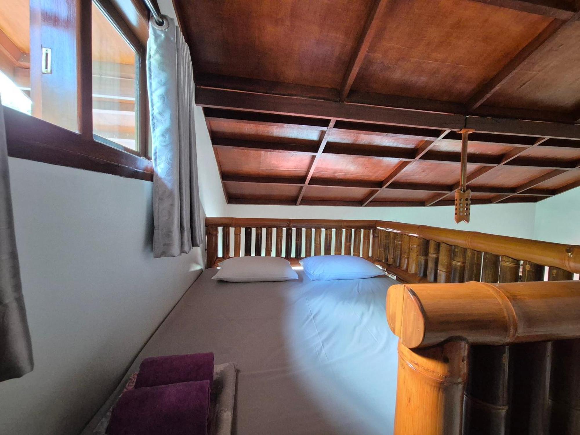 Sam'S Bungalows And Treks Bukit Lawang Exterior foto