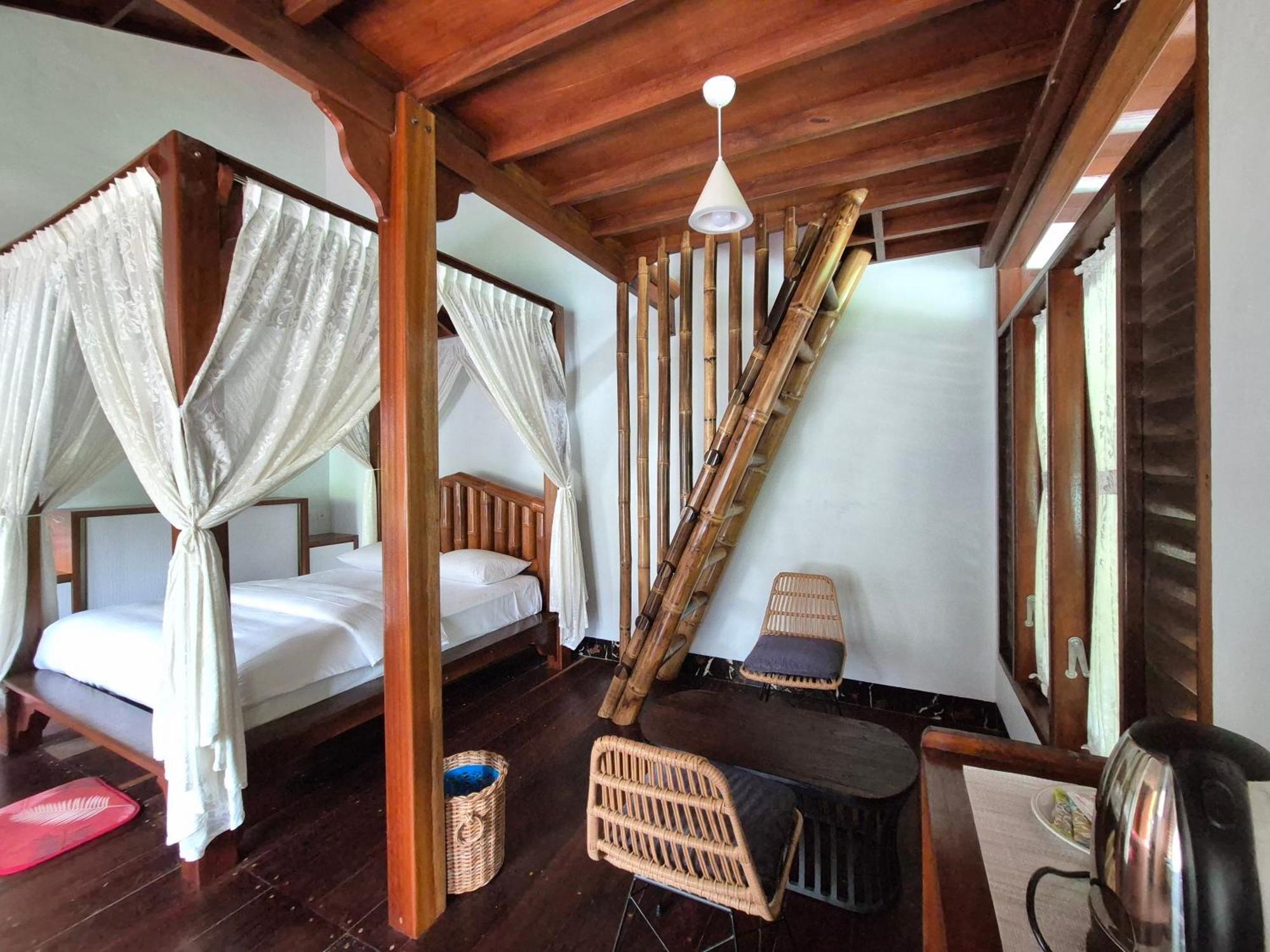 Sam'S Bungalows And Treks Bukit Lawang Exterior foto