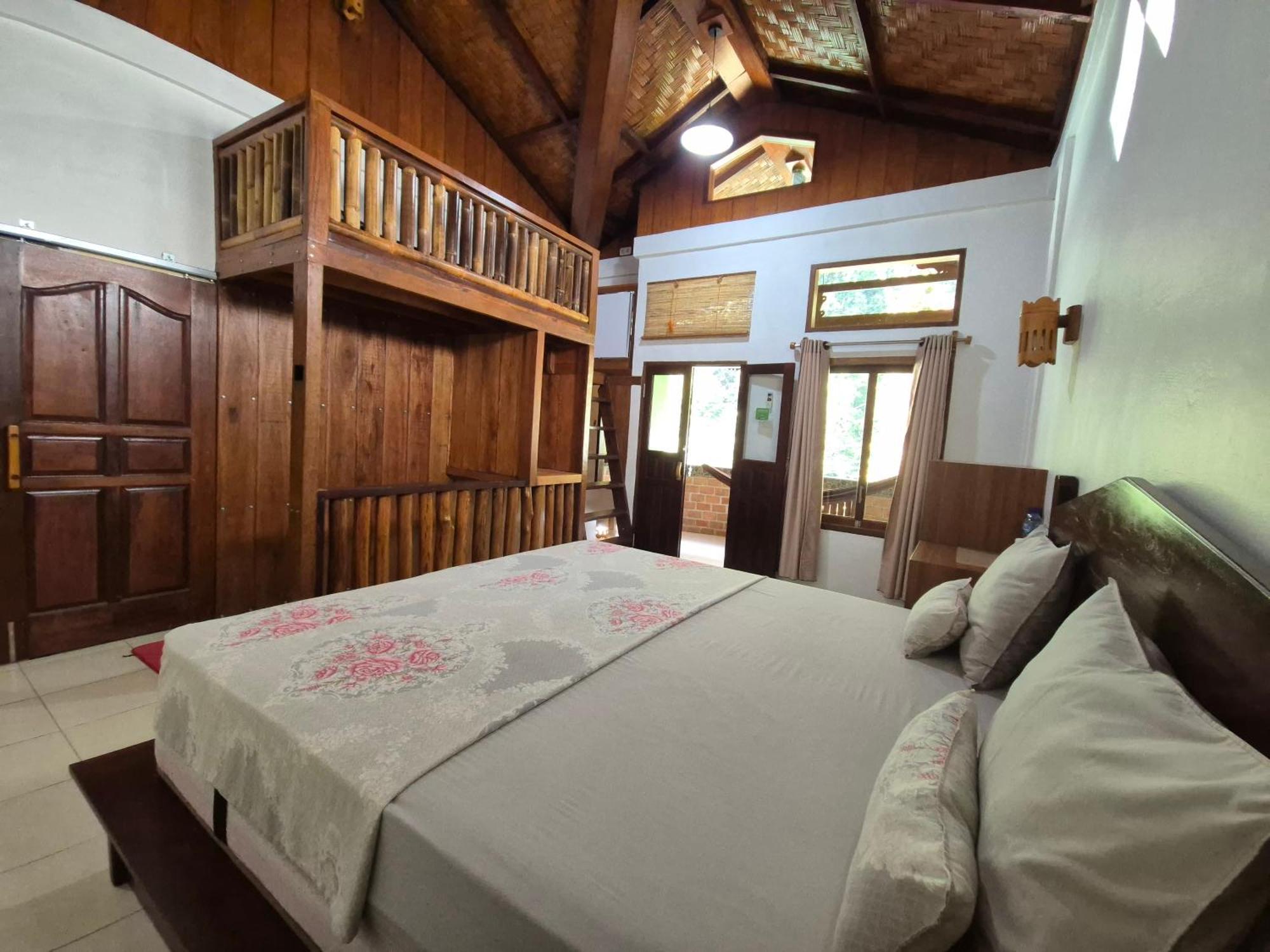 Sam'S Bungalows And Treks Bukit Lawang Exterior foto