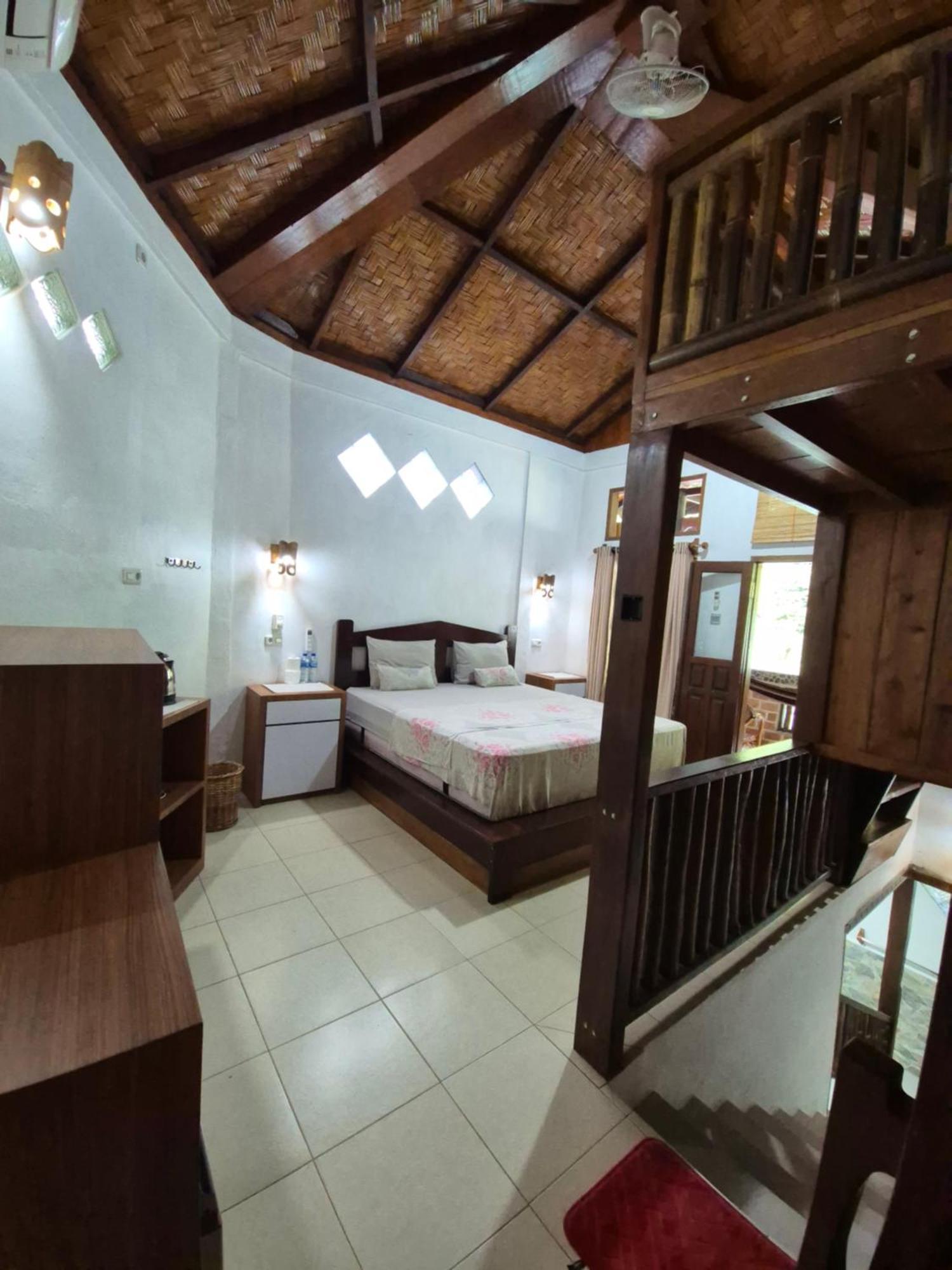 Sam'S Bungalows And Treks Bukit Lawang Exterior foto